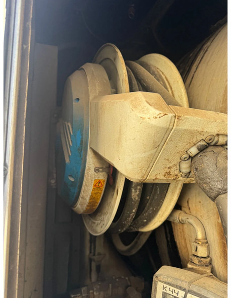 Vrachtwagen voor het vervoer van bitumen Scania P94-300 **BURTEC BITUM SPRAYER-BELGIAN TRUCK**: afbeelding 8