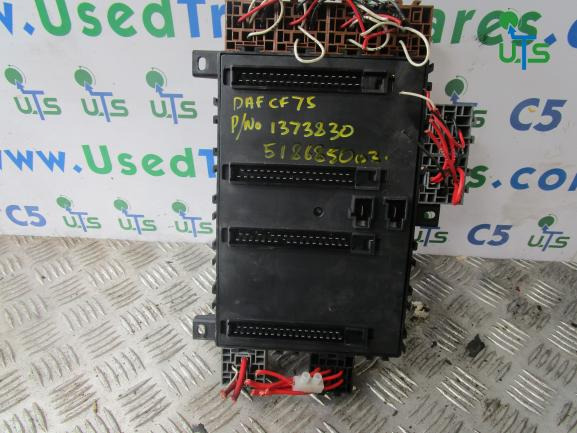 DAF CF 75/85 FUSEBOARD PART NO 1373830/518685003/01 - Elektrisch systeem voor Vrachtwagen: afbeelding 2 DAF CF 75/85 FUSEBOARD PART NO 1373830/518685003/01 - Elektrisch systeem voor Vrachtwagen: afbeelding 2
