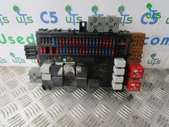 DAF CF 75/85 FUSEBOARD PART NO 1373830/518685003/01 - Elektrisch systeem voor Vrachtwagen: afbeelding 1 DAF CF 75/85 FUSEBOARD PART NO 1373830/518685003/01 - Elektrisch systeem voor Vrachtwagen: afbeelding 1