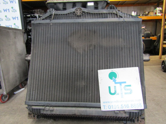 MAN TGL 150/180 RADIATOR - Radiateur voor Vrachtwagen: afbeelding 1 MAN TGL 150/180 RADIATOR - Radiateur voor Vrachtwagen: afbeelding 1