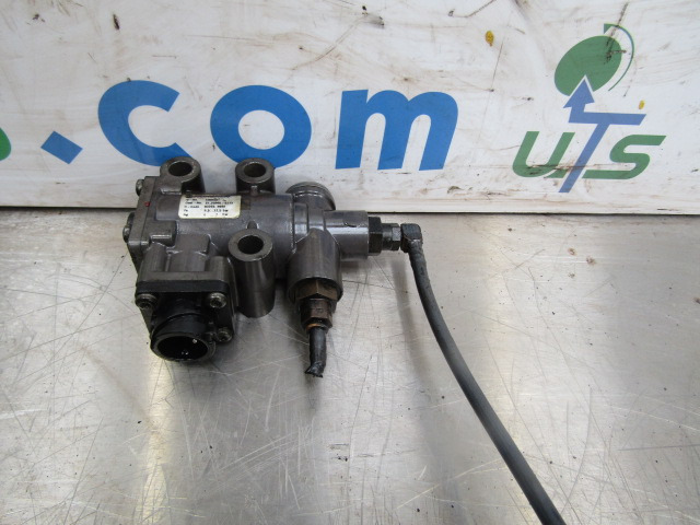 MAN TGM 340 DO836 EGR SOLENOID VALVE NORGREN 4068531 P/NO 51-25907-0123 - Motor en onderdelen voor Vrachtwagen: afbeelding 1 MAN TGM 340 DO836 EGR SOLENOID VALVE NORGREN 4068531 P/NO 51-25907-0123 - Motor en onderdelen voor Vrachtwagen: afbeelding 1