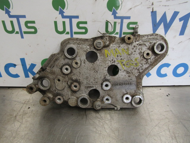 MAN TGS/TGX D2066 INTERCOOLER PIPE BRACKET P/NO 51.08140.3034 - Motor en onderdelen voor Vrachtwagen: afbeelding 1 MAN TGS/TGX D2066 INTERCOOLER PIPE BRACKET P/NO 51.08140.3034 - Motor en onderdelen voor Vrachtwagen: afbeelding 1