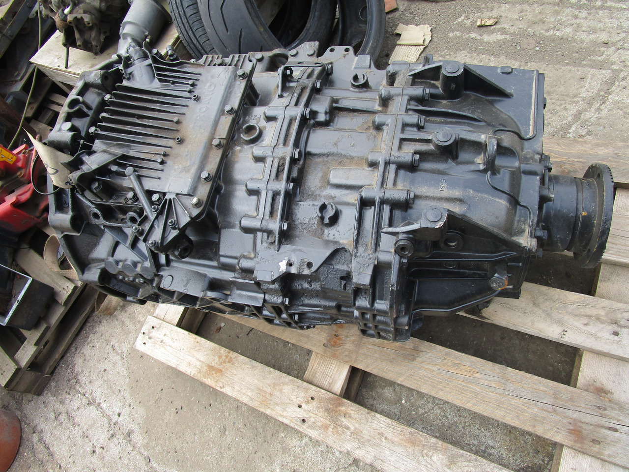 MAN ZF ASTRONIC GEARBOX TYPE 12AS2330TD - Versnellingsbak voor Vrachtwagen: afbeelding 1 MAN ZF ASTRONIC GEARBOX TYPE 12AS2330TD - Versnellingsbak voor Vrachtwagen: afbeelding 1