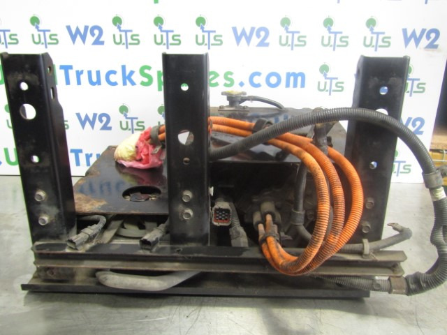 MITSUBISHI FUSO HYBRID POWER CHARGER UNIT - Elektrisch systeem voor Vrachtwagen: afbeelding 2 MITSUBISHI FUSO HYBRID POWER CHARGER UNIT - Elektrisch systeem voor Vrachtwagen: afbeelding 2