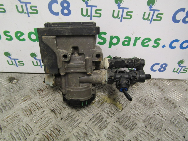 RENAULT MIDLUM DXI EBS BRAKE VALVE ‘KNORR-BREMSE’ P/NO - Remdelen voor Vrachtwagen: afbeelding 2 RENAULT MIDLUM DXI EBS BRAKE VALVE ‘KNORR-BREMSE’ P/NO - Remdelen voor Vrachtwagen: afbeelding 2