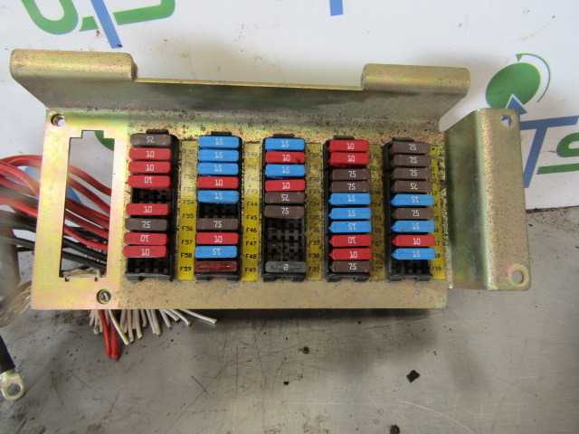 SCHMIDT SWINGO FUSEBOARD - Elektrisch systeem voor Vrachtwagen: afbeelding 1 SCHMIDT SWINGO FUSEBOARD - Elektrisch systeem voor Vrachtwagen: afbeelding 1