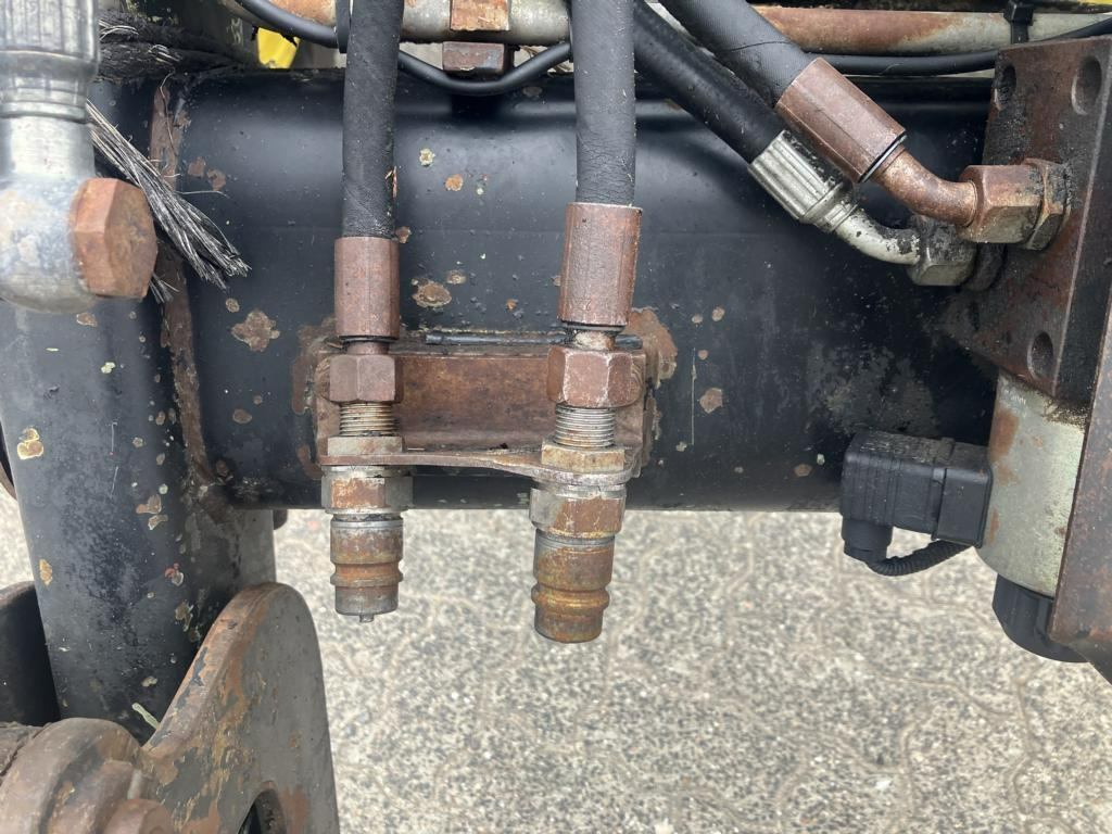 John Deere 6110 SE - Tractor: afbeelding 3 John Deere 6110 SE - Tractor: afbeelding 3