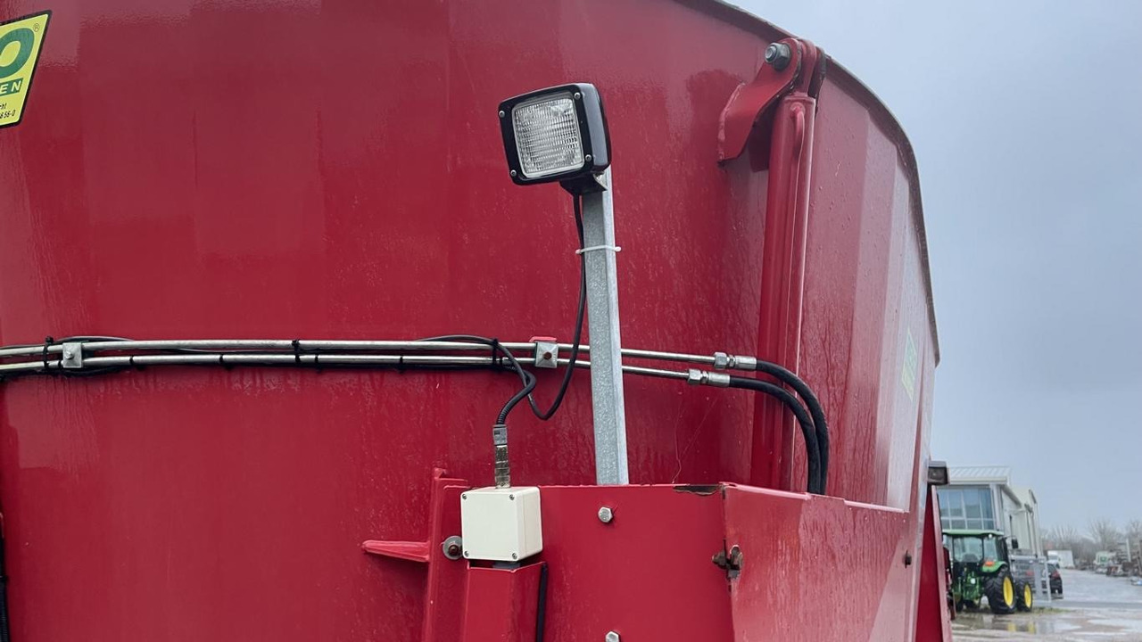 Mayer VM-16 SELBSTFAHRER - Voermengwagen: afbeelding 3 Mayer VM-16 SELBSTFAHRER - Voermengwagen: afbeelding 3