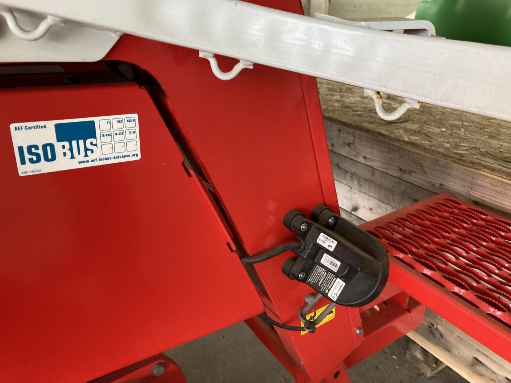 Pöttinger AEROSEM 4002 FDD - Zaaimachine: afbeelding 2 Pöttinger AEROSEM 4002 FDD - Zaaimachine: afbeelding 2