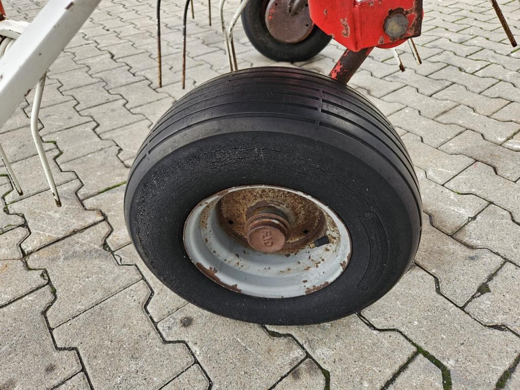 Pöttinger HIT 69 N-Z - Hooischudder: afbeelding 4 Pöttinger HIT 69 N-Z - Hooischudder: afbeelding 4