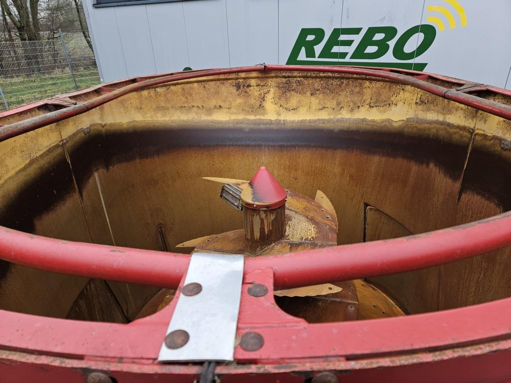 Strautmann VERTI-MIX 1251 - Voermengwagen: afbeelding 4 Strautmann VERTI-MIX 1251 - Voermengwagen: afbeelding 4