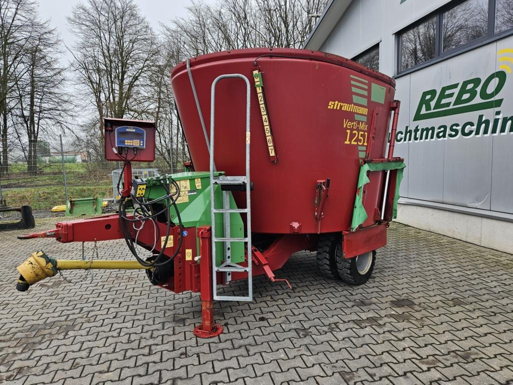 Strautmann VERTI-MIX 1251 - Voermengwagen: afbeelding 1 Strautmann VERTI-MIX 1251 - Voermengwagen: afbeelding 1