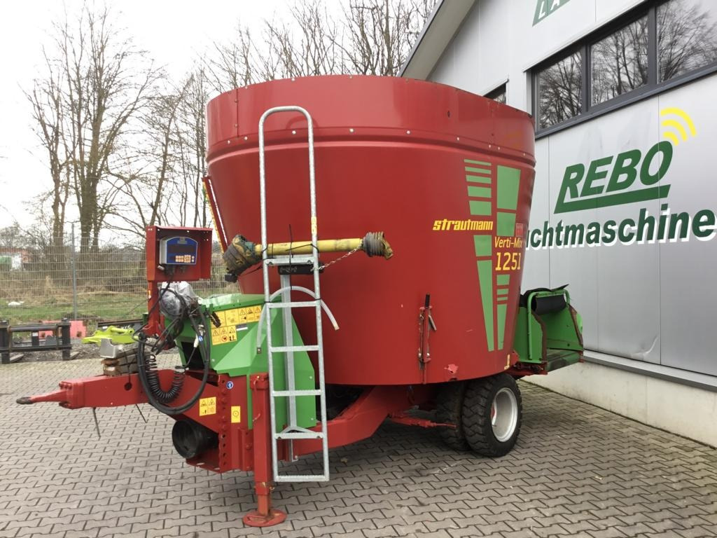 Strautmann VERTI-MIX 1251 - Voermengwagen: afbeelding 1 Strautmann VERTI-MIX 1251 - Voermengwagen: afbeelding 1