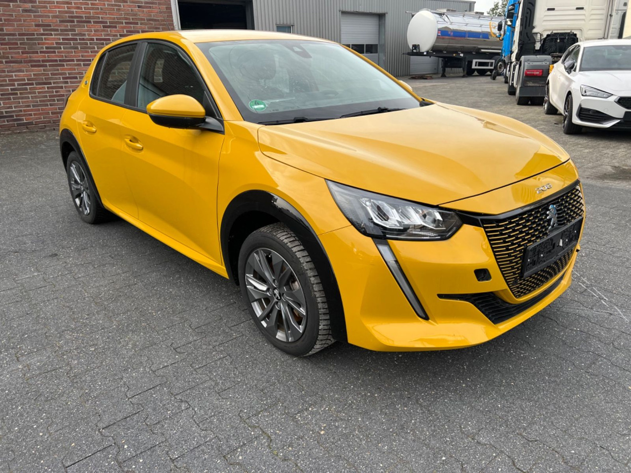 Peugeot E 208 Active Pack Elektro Peugeot E 208 Active Pack Elektro - Personenwagen: afbeelding 4 Peugeot E 208 Active Pack Elektro Peugeot E 208 Active Pack Elektro - Personenwagen: afbeelding 4
