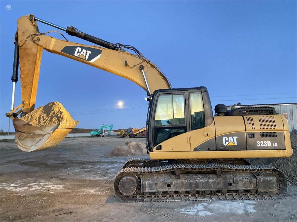 CAT 323 DLN - Rupsgraafmachine: afbeelding 2 CAT 323 DLN - Rupsgraafmachine: afbeelding 2