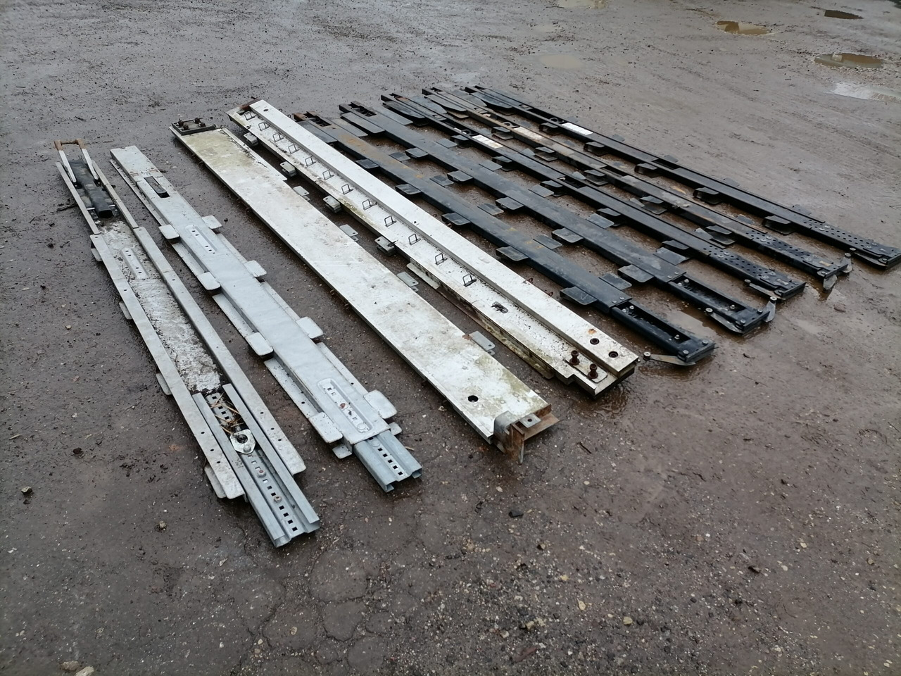 KRONE Haagise tugipostid 515068374 - Universeel onderdeel voor Vrachtwagen: afbeelding 5 KRONE Haagise tugipostid 515068374 - Universeel onderdeel voor Vrachtwagen: afbeelding 5