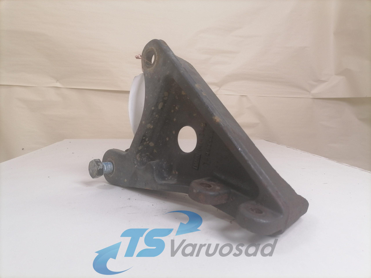 MAN Bummmmper bracket 81416503017 - Bumper voor Vrachtwagen: afbeelding 3 MAN Bummmmper bracket 81416503017 - Bumper voor Vrachtwagen: afbeelding 3