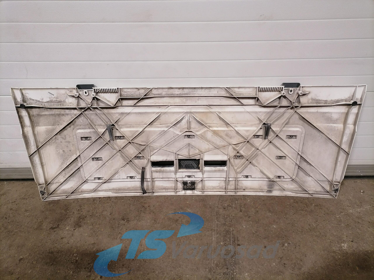 MAN Grille panel 81611100053 - Rooster voor Vrachtwagen: afbeelding 4 MAN Grille panel 81611100053 - Rooster voor Vrachtwagen: afbeelding 4