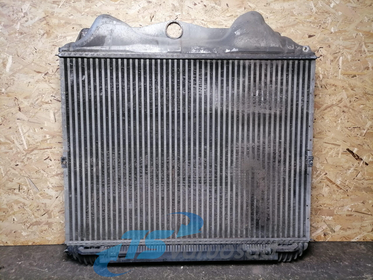 MAN Intercooler radiator 81061300205 - Intercooler voor Vrachtwagen: afbeelding 2 MAN Intercooler radiator 81061300205 - Intercooler voor Vrachtwagen: afbeelding 2