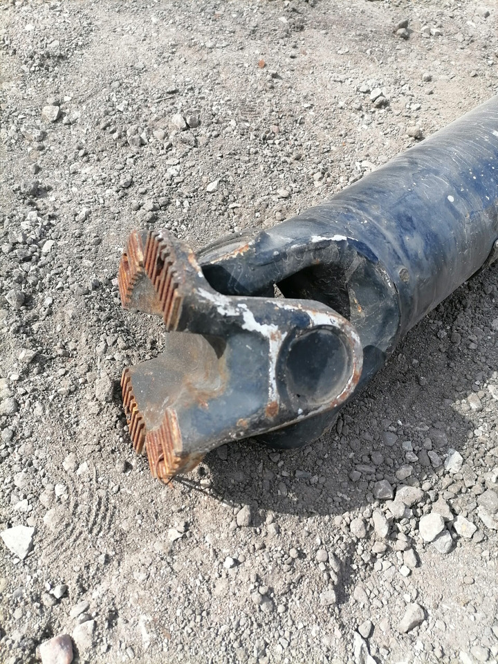 MAN Propeller shaft 81393326219 - Cardanas voor Vrachtwagen: afbeelding 4 MAN Propeller shaft 81393326219 - Cardanas voor Vrachtwagen: afbeelding 4