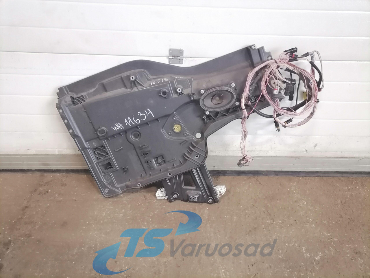 MAN window mechanism 81626456039 - Deur en onderdelen voor Vrachtwagen: afbeelding 1 MAN window mechanism 81626456039 - Deur en onderdelen voor Vrachtwagen: afbeelding 1