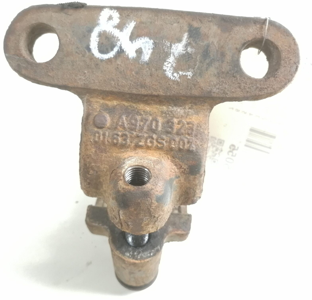 MB Anti-roll bar bracket A9703230021 - Stabilisatorstang voor Vrachtwagen: afbeelding 2 MB Anti-roll bar bracket A9703230021 - Stabilisatorstang voor Vrachtwagen: afbeelding 2