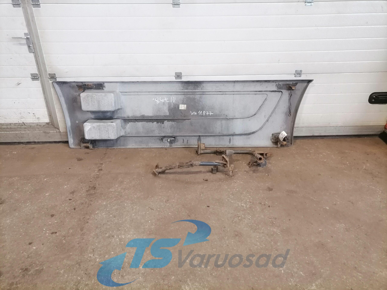 Mercedes-Benz Air deflector A9425201922 - Aerokit/ Spoiler voor Vrachtwagen: afbeelding 4 Mercedes-Benz Air deflector A9425201922 - Aerokit/ Spoiler voor Vrachtwagen: afbeelding 4