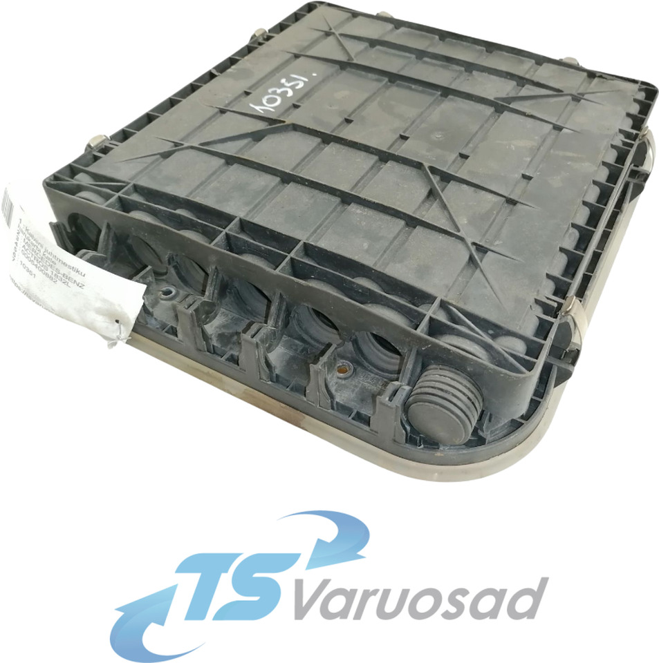 Mercedes-Benz Kabiini juhtmestiku harukarbi kate 0005400882 - Zekeringkast voor Vrachtwagen: afbeelding 1 Mercedes-Benz Kabiini juhtmestiku harukarbi kate 0005400882 - Zekeringkast voor Vrachtwagen: afbeelding 1