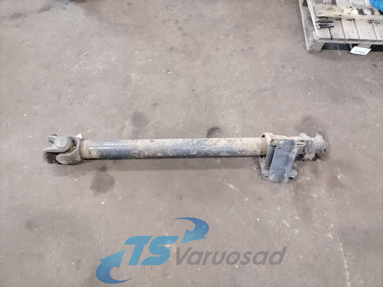 Mercedes-Benz Propeller shaft A6574101504 - Cardanas voor Vrachtwagen: afbeelding 1 Mercedes-Benz Propeller shaft A6574101504 - Cardanas voor Vrachtwagen: afbeelding 1
