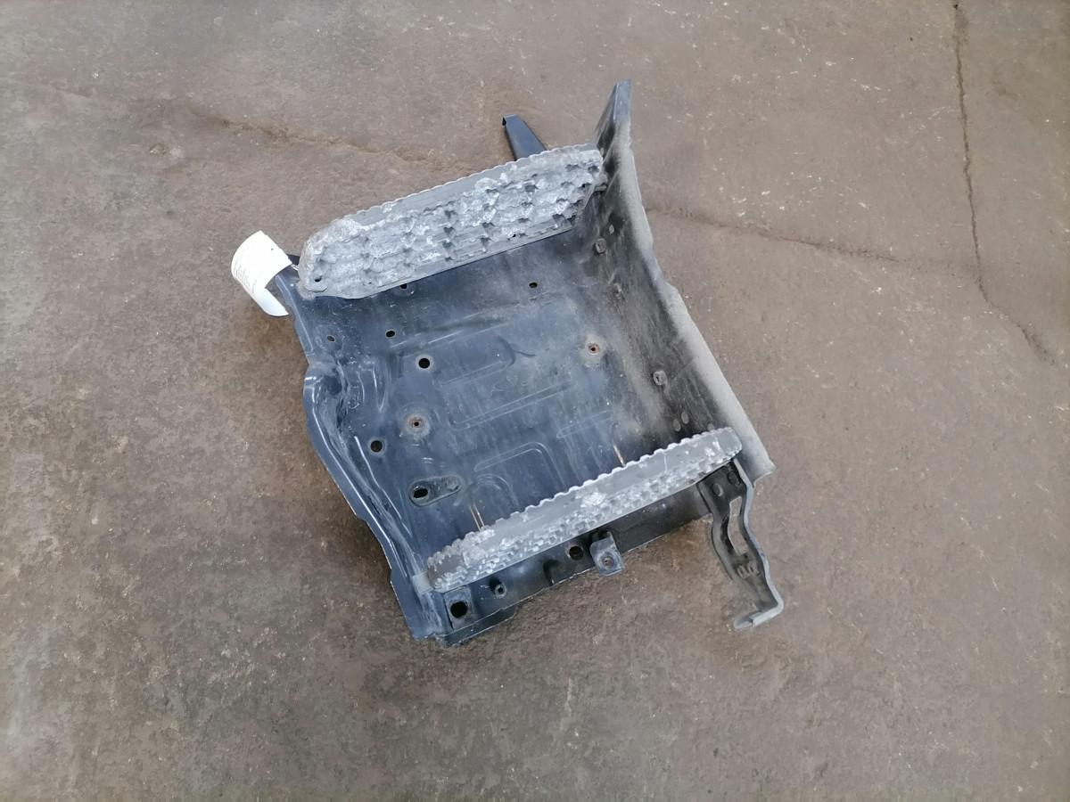 Scania Astmelaua u-plekk, vasak 2553994 - Treeplank voor Vrachtwagen: afbeelding 2 Scania Astmelaua u-plekk, vasak 2553994 - Treeplank voor Vrachtwagen: afbeelding 2