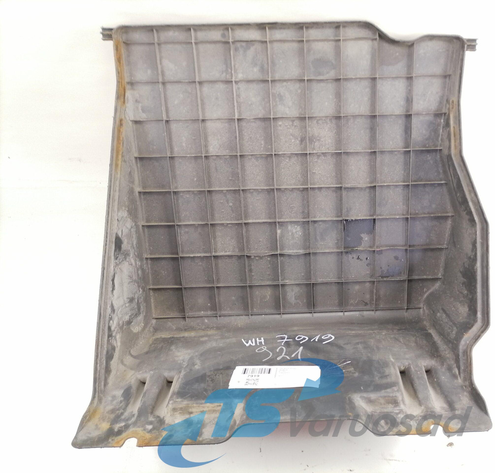 Scania Battery cover 1362693 - Batterij voor Vrachtwagen: afbeelding 3 Scania Battery cover 1362693 - Batterij voor Vrachtwagen: afbeelding 3