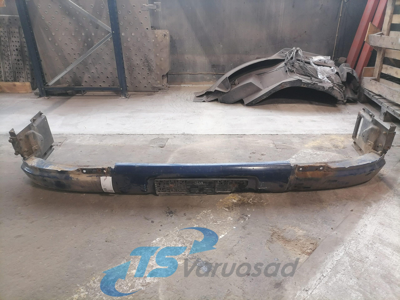 Scania Bumper 1731206 - Bumper voor Vrachtwagen: afbeelding 1 Scania Bumper 1731206 - Bumper voor Vrachtwagen: afbeelding 1