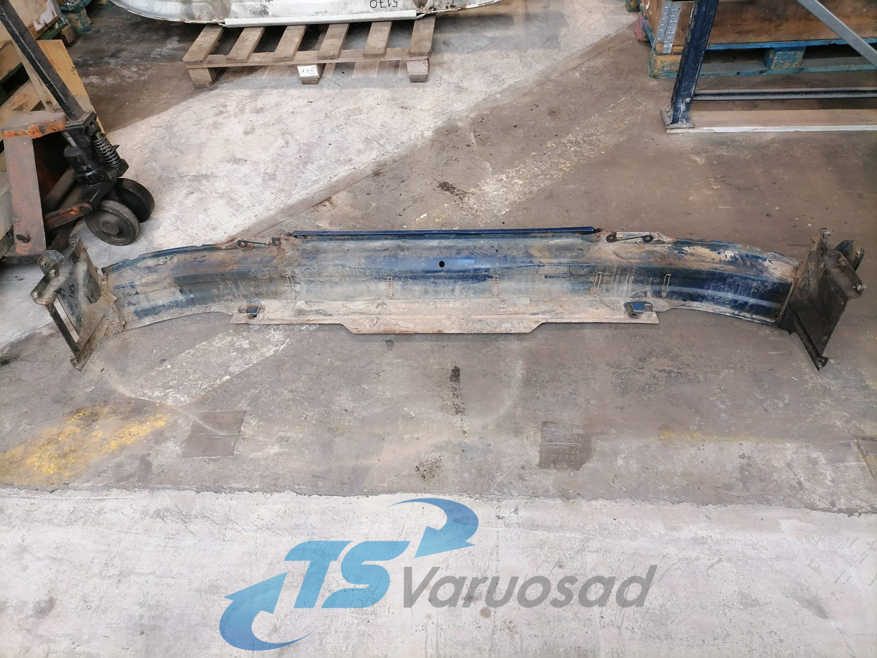 Scania Bumper 1731206 - Bumper voor Vrachtwagen: afbeelding 2 Scania Bumper 1731206 - Bumper voor Vrachtwagen: afbeelding 2