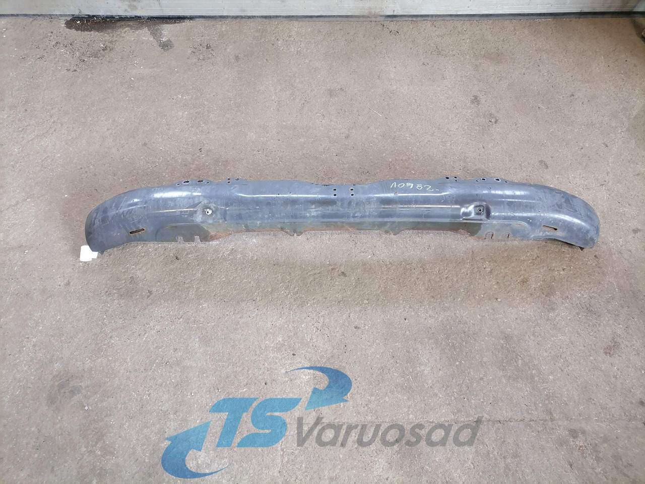 Scania Bumper 1787347 - Bumper voor Vrachtwagen: afbeelding 1 Scania Bumper 1787347 - Bumper voor Vrachtwagen: afbeelding 1