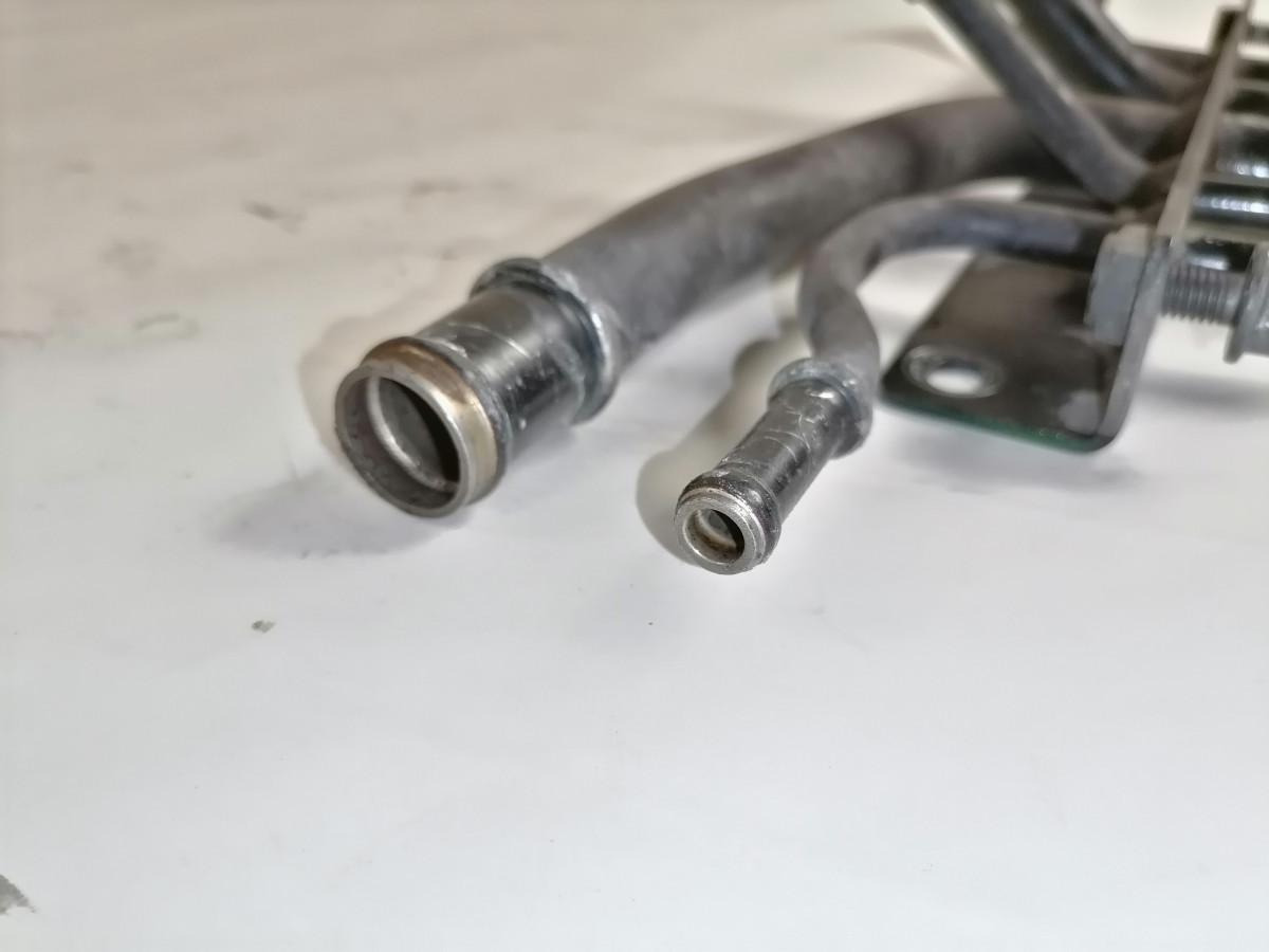 Scania Coolant pipe 2327825 - Koelsysteem voor Vrachtwagen: afbeelding 4 Scania Coolant pipe 2327825 - Koelsysteem voor Vrachtwagen: afbeelding 4