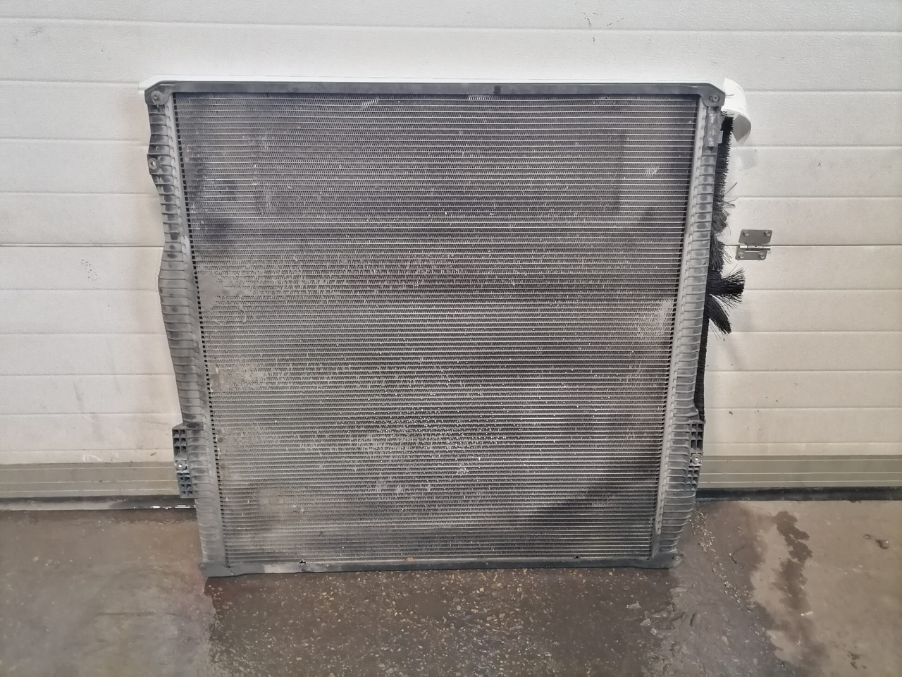 Scania Cooling radiator 1851542 - Radiateur voor Vrachtwagen: afbeelding 3 Scania Cooling radiator 1851542 - Radiateur voor Vrachtwagen: afbeelding 3
