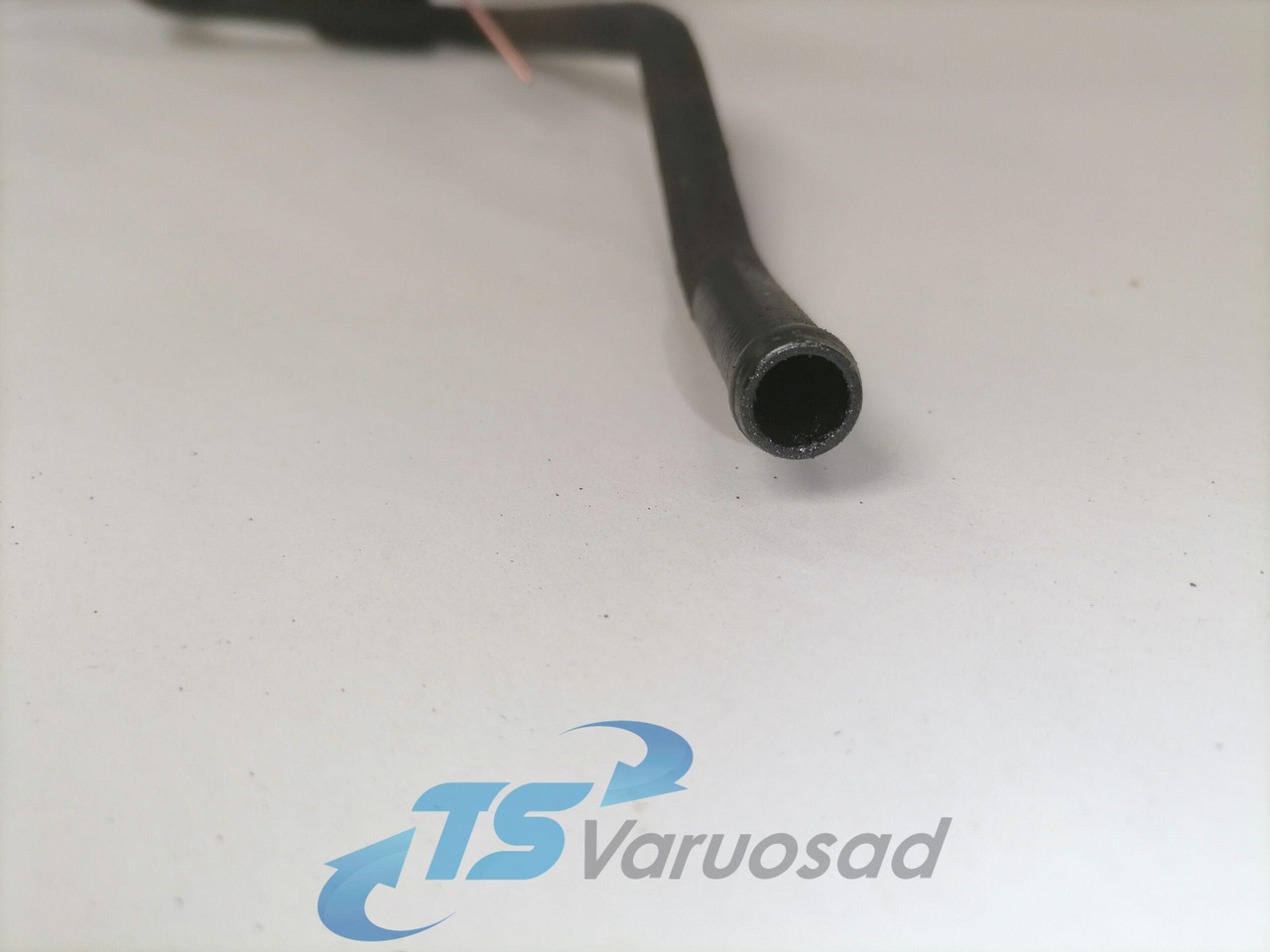 Scania Crankcase Ventilation Pipe 1749073 - Koelsysteem voor Vrachtwagen: afbeelding 3 Scania Crankcase Ventilation Pipe 1749073 - Koelsysteem voor Vrachtwagen: afbeelding 3