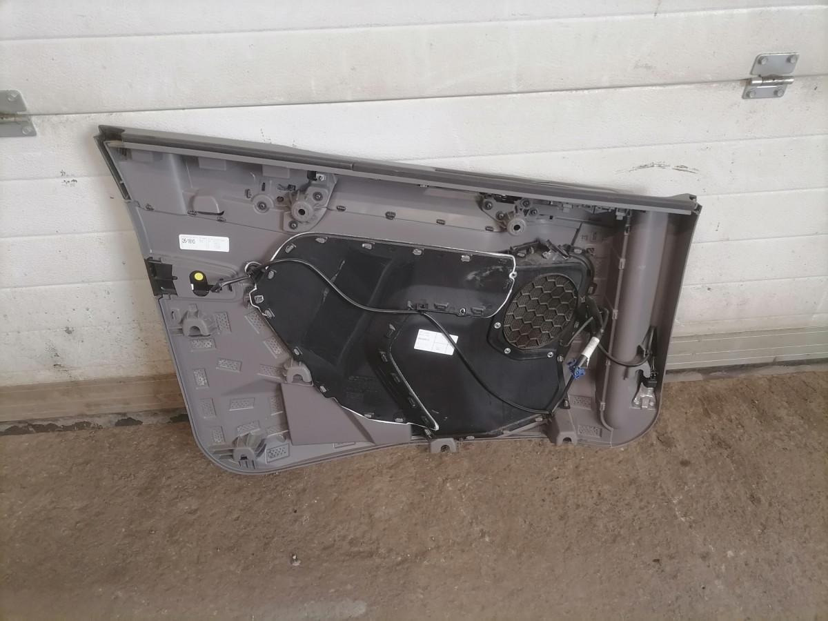 Scania Door trim panel 2935304 - Deur en onderdelen voor Vrachtwagen: afbeelding 4 Scania Door trim panel 2935304 - Deur en onderdelen voor Vrachtwagen: afbeelding 4