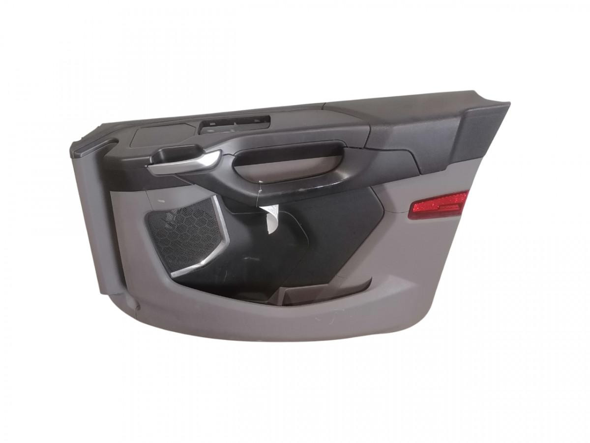 Scania Door trim panel 2935304 - Deur en onderdelen voor Vrachtwagen: afbeelding 1 Scania Door trim panel 2935304 - Deur en onderdelen voor Vrachtwagen: afbeelding 1