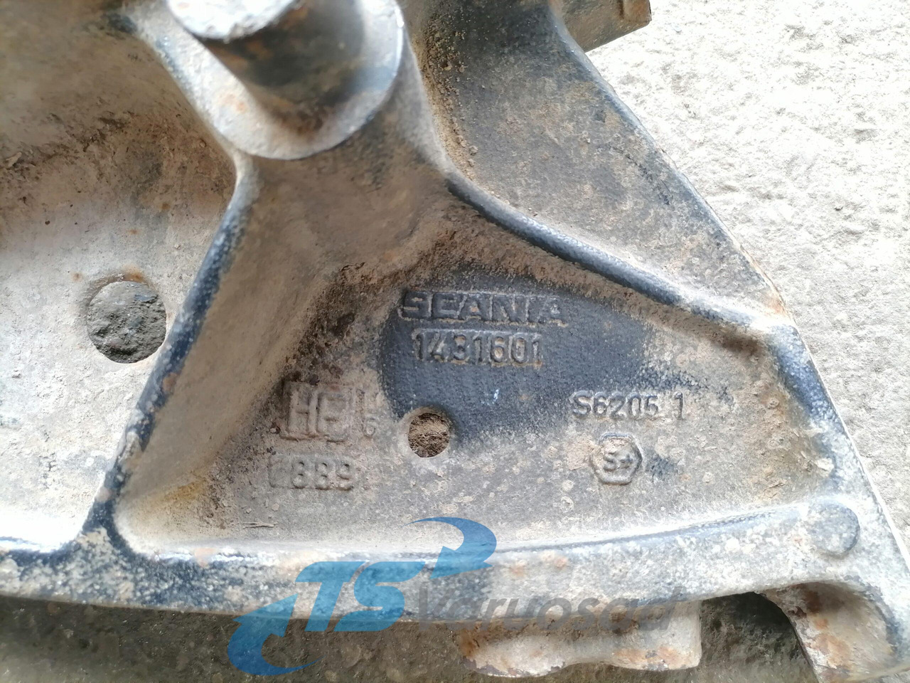 Scania Front bumper carrier 1431601 - Bumper voor Vrachtwagen: afbeelding 2 Scania Front bumper carrier 1431601 - Bumper voor Vrachtwagen: afbeelding 2