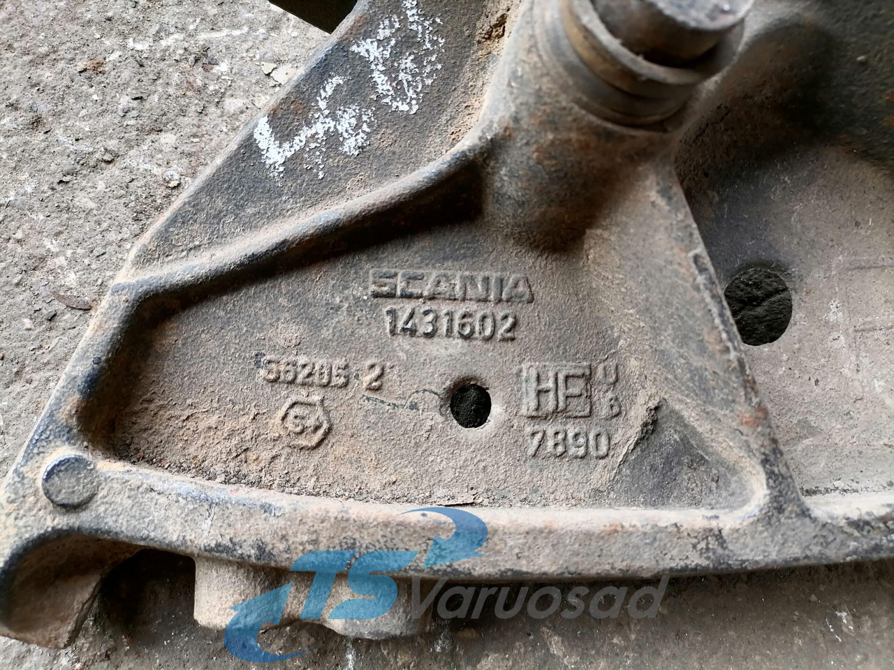 Scania Front bumper carrier 1431602 - Bumper voor Vrachtwagen: afbeelding 2 Scania Front bumper carrier 1431602 - Bumper voor Vrachtwagen: afbeelding 2
