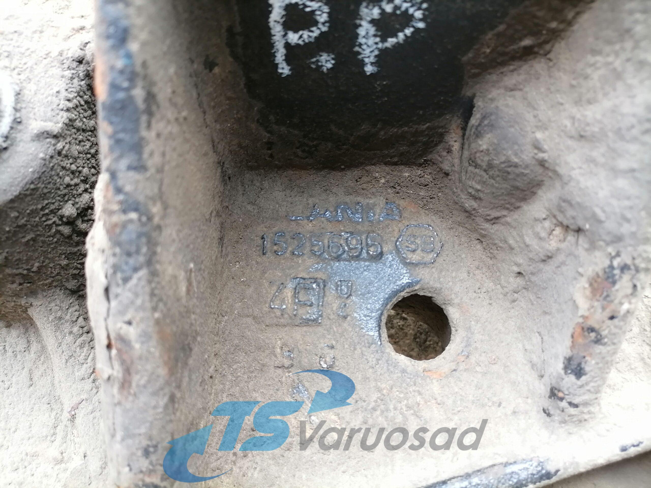 Scania Front bumper carrier 1525695 - Bumper voor Vrachtwagen: afbeelding 2 Scania Front bumper carrier 1525695 - Bumper voor Vrachtwagen: afbeelding 2