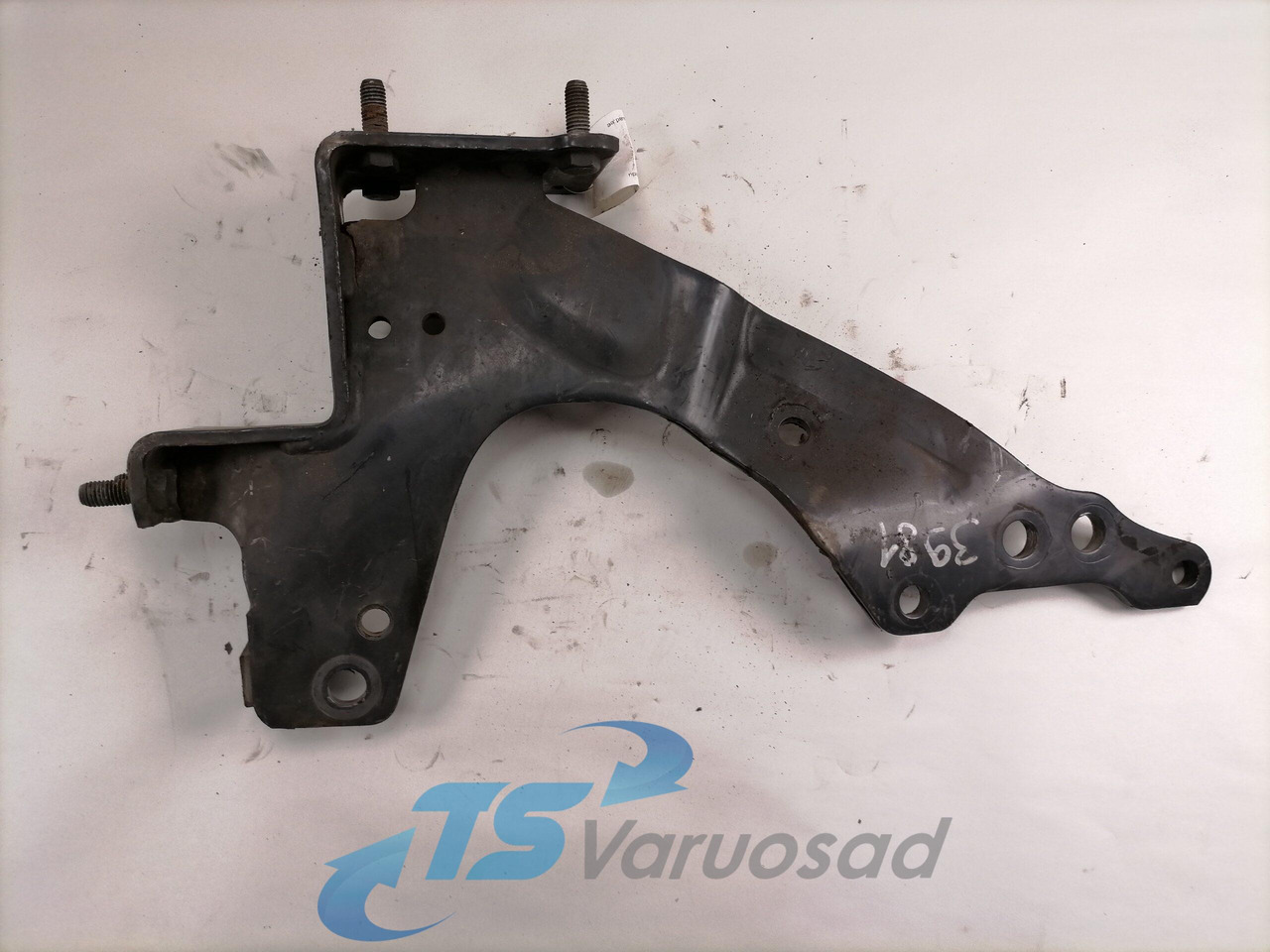 Scania Front bumper carrier 1802166 - Bumper voor Vrachtwagen: afbeelding 2 Scania Front bumper carrier 1802166 - Bumper voor Vrachtwagen: afbeelding 2