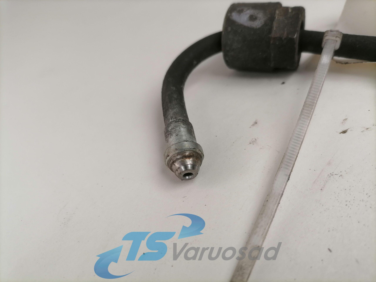 Scania Fuel pipe 1860541 - Brandstofsysteem voor Vrachtwagen: afbeelding 3 Scania Fuel pipe 1860541 - Brandstofsysteem voor Vrachtwagen: afbeelding 3