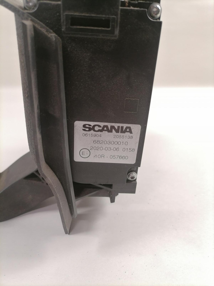 Scania Gaasipedaal 2055138 - Brandstofsysteem voor Vrachtwagen: afbeelding 2 Scania Gaasipedaal 2055138 - Brandstofsysteem voor Vrachtwagen: afbeelding 2