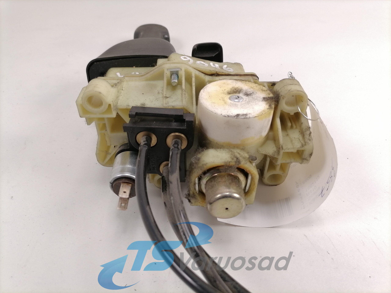 Scania Handbrake control lever 1882112 - Universeel onderdeel voor Vrachtwagen: afbeelding 2 Scania Handbrake control lever 1882112 - Universeel onderdeel voor Vrachtwagen: afbeelding 2