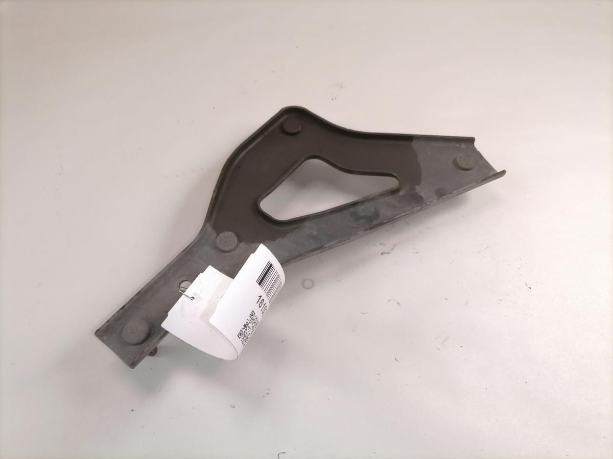 Scania Mudguard bracket 2353630 - Universeel onderdeel voor Vrachtwagen: afbeelding 3 Scania Mudguard bracket 2353630 - Universeel onderdeel voor Vrachtwagen: afbeelding 3