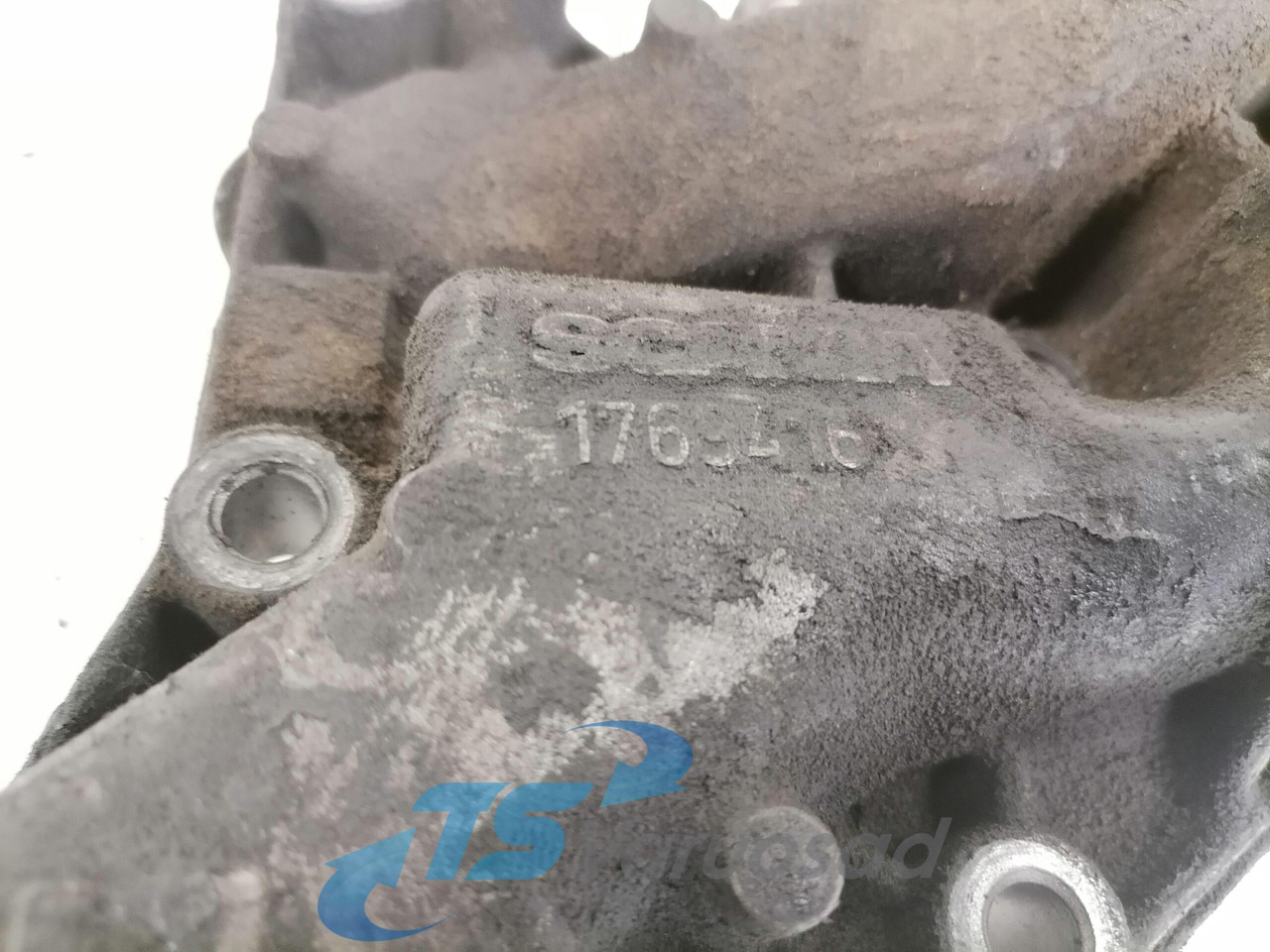 Scania Oil filter unit 1769416 - Motor en onderdelen voor Vrachtwagen: afbeelding 4 Scania Oil filter unit 1769416 - Motor en onderdelen voor Vrachtwagen: afbeelding 4