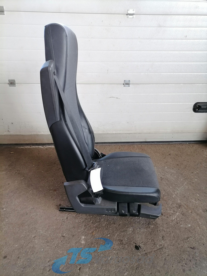 Scania Passenger seat 2189659 - Zitplaats voor Vrachtwagen: afbeelding 2 Scania Passenger seat 2189659 - Zitplaats voor Vrachtwagen: afbeelding 2