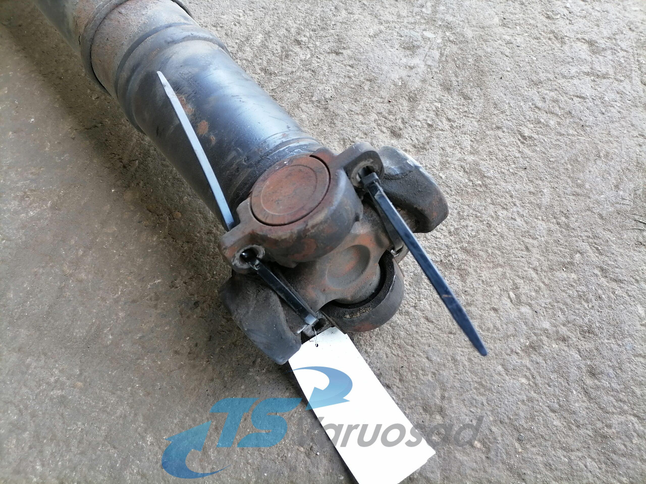 Scania Propeller shaft 1758600 - Cardanas voor Vrachtwagen: afbeelding 3 Scania Propeller shaft 1758600 - Cardanas voor Vrachtwagen: afbeelding 3